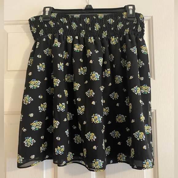 flowy skirt for spring ! - Picture 2 of 6